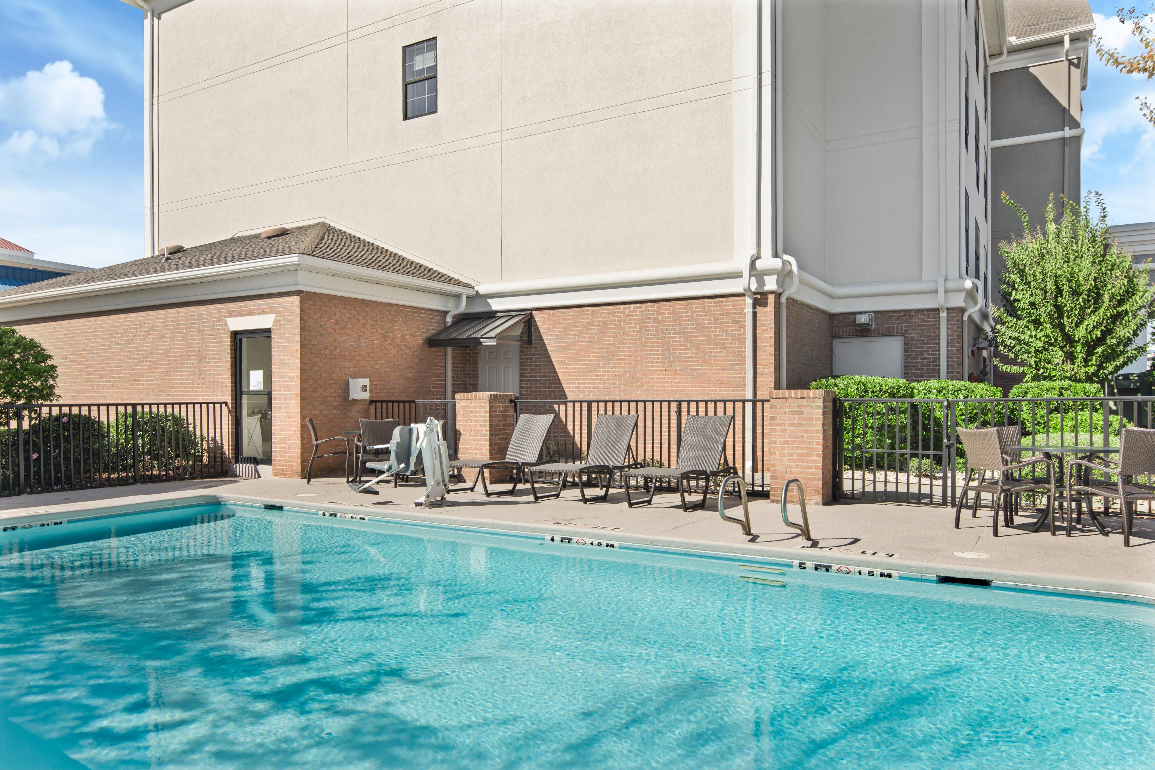 Holiday Inn Express Hotel & Suites Byron By Ihg Экстерьер фото