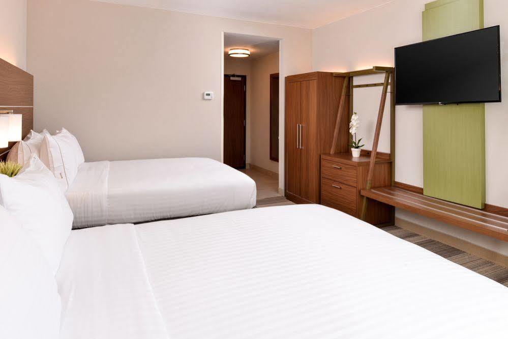 Holiday Inn Express Hotel & Suites Byron By Ihg Экстерьер фото