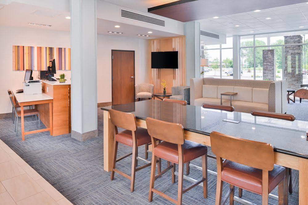 Holiday Inn Express Hotel & Suites Byron By Ihg Экстерьер фото